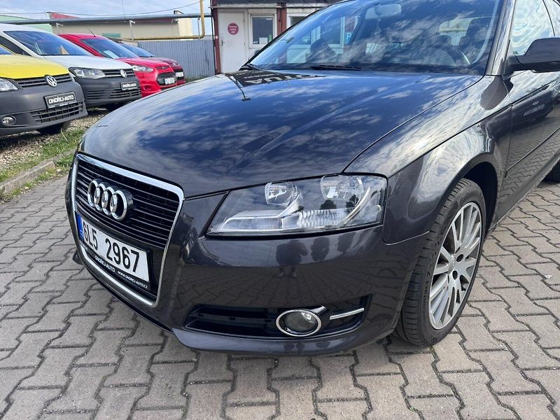Audi A3 (2011) 2,0 TDI 103 KW 2. MAJ 2X KOLA - fotka 10 z 49