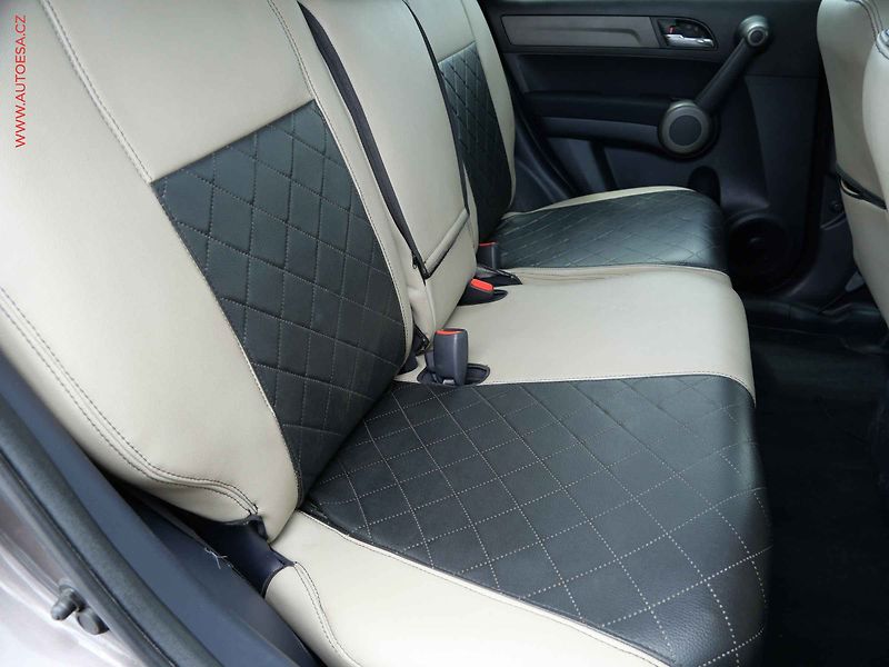 Honda CR-V (2012) 2.2 i-DTEC 4x4, ČR, Comfort - fotka 12 z 20