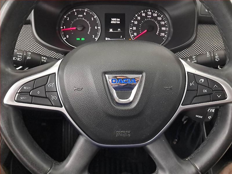 Dacia Jogger (2022) Comfort 1.0 TCe, Serv.kniha - fotka 15 z 16