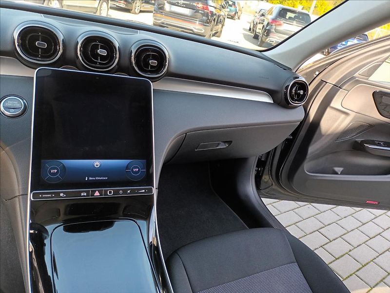 Mercedes-Benz Třídy C 2,0 220d,147kW,ČR,NAVI,360, - fotka 13 z 38