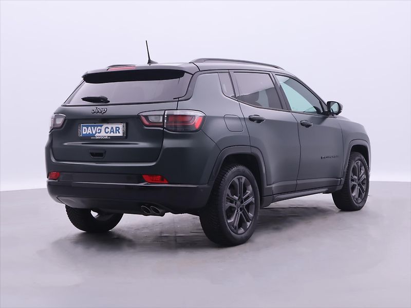 Jeep Compass 1,3 GSE 110kW 80th Anniversary - fotka 7 z 35