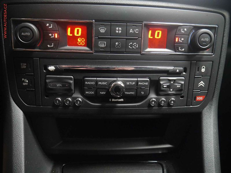 Citroën C5 (2012) 2.0 HDi, Exclusive - fotka 17 z 21