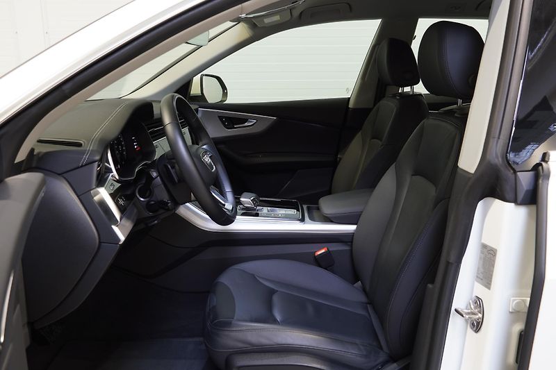 Audi Q8 55TFSI,25TKM,ZÁRUKA 2027,ČR, - fotka 12 z 35