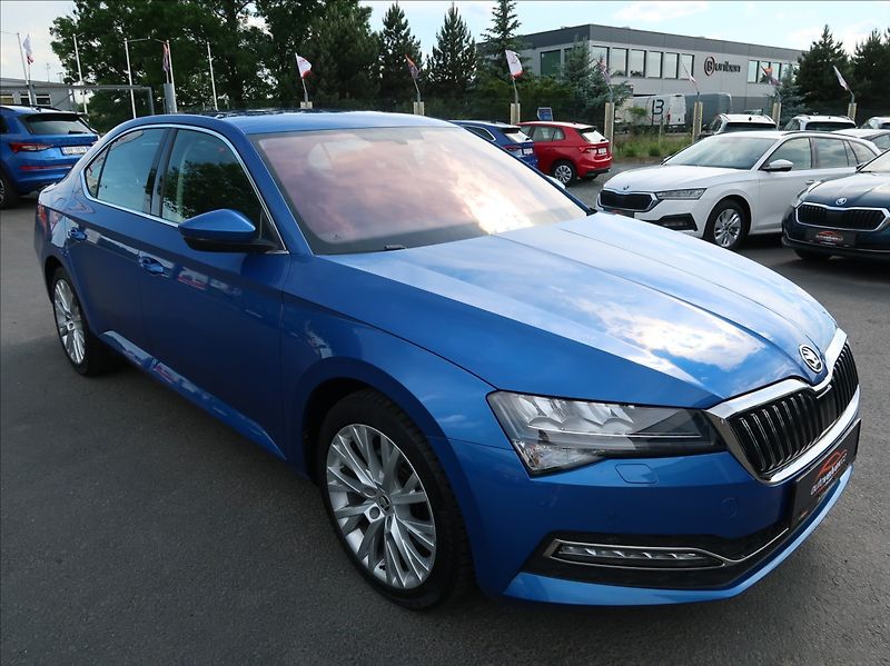 Škoda Superb 2,0 TSi,140kW,NovéČR,Style,DPH - fotka 2 z 26