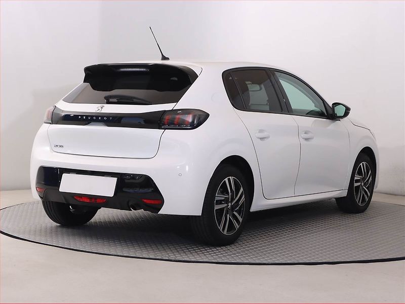 Peugeot 208 (2023) 1.2 PureTech, Automat, Navi - fotka 5 z 23