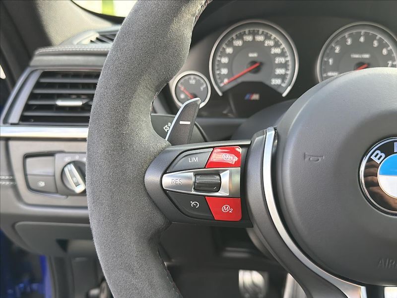 BMW M4 3,0 CS 338 Kw ČR DPH - fotka 23 z 50
