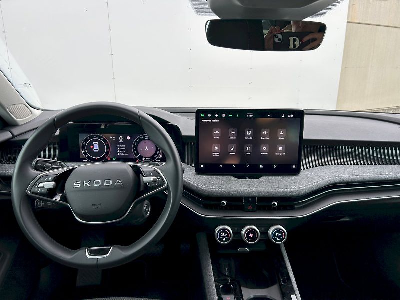 Škoda Superb (2025) COMBI SELEC TD 110/2.0 A7F - fotka 5 z 32