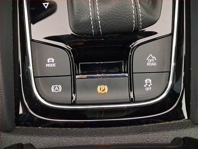 Škoda Karoq (2023) Sportline 2.0 TDI - fotka 31 z 31