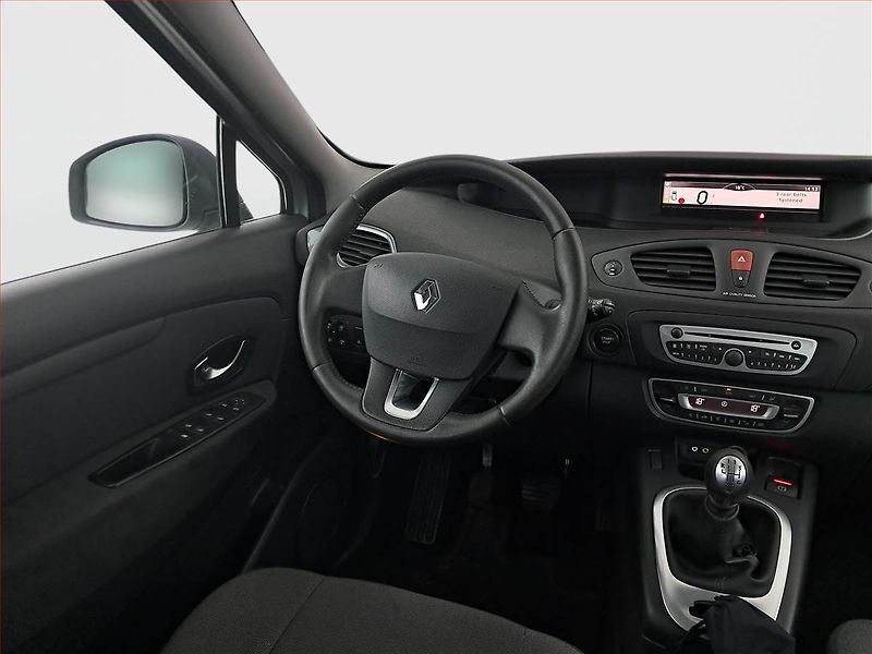 Renault Grand Scénic (2011) 1.6 16V, 7 míst, Park. senzory - fotka 7 z 20