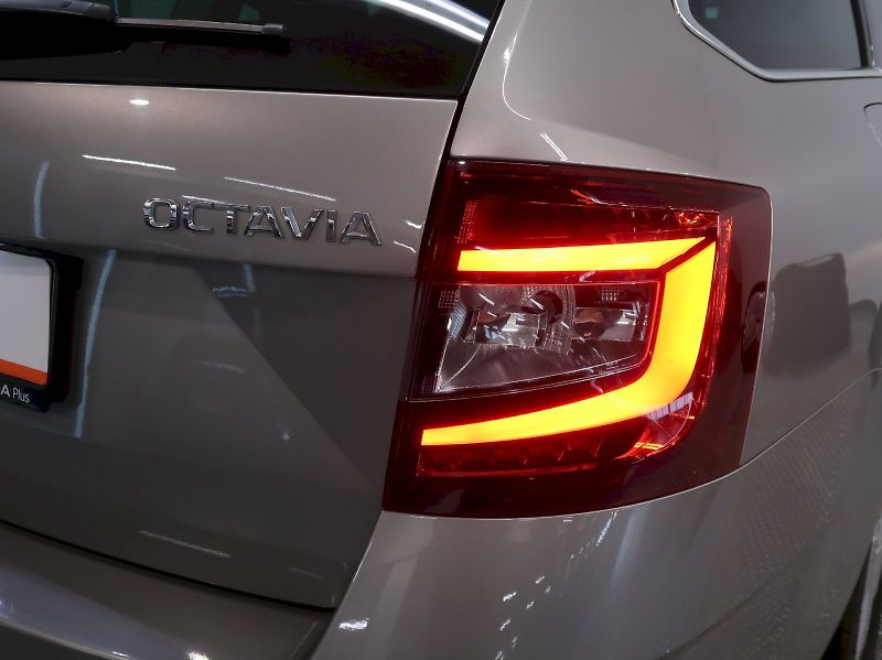 Škoda Octavia (2018) STYLE 1.5TSI 110KW DSG DCC NAV - fotka 11 z 39