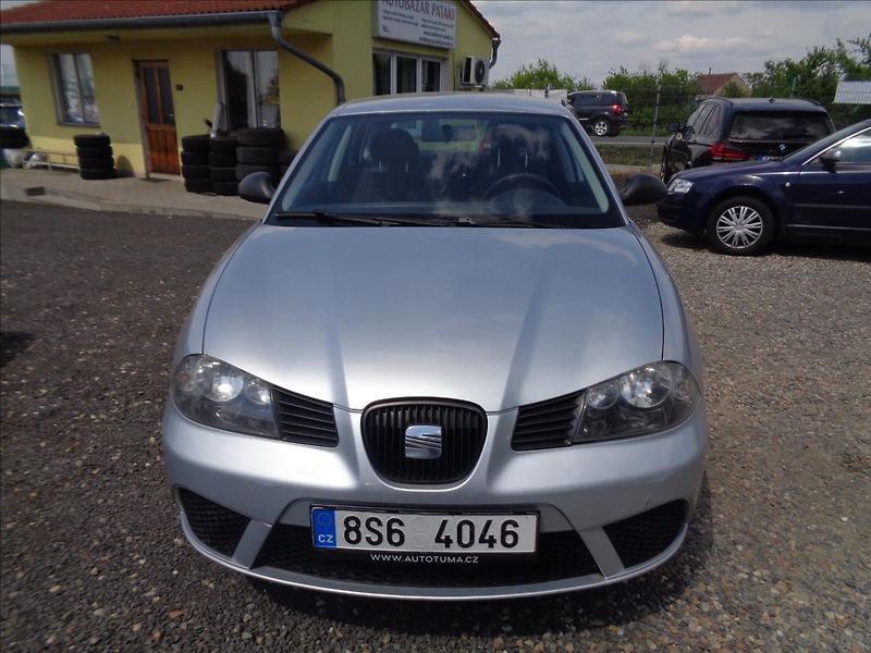 Seat Ibiza 1,4 16 V  první majitel - fotka 2 z 15