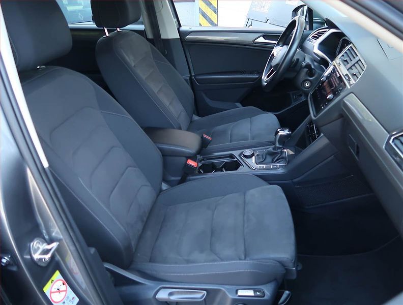 Volkswagen Tiguan Allspace (2022) Elegance 2.0 TDI - fotka 9 z 19