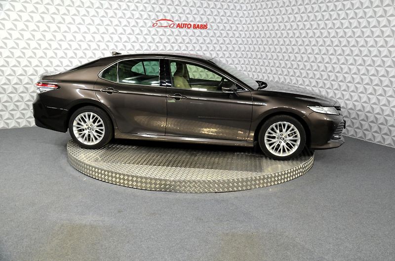 Toyota Camry (2021) 2.5Hyb. Executive AT - fotka 4 z 15