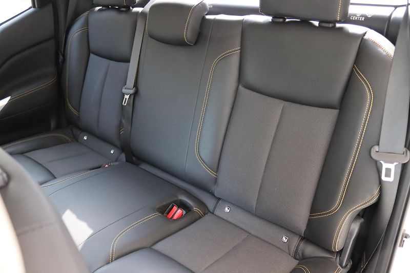 Nissan Navara 2.3dCi 4X4 AT 140kW DPH - fotka 41 z 50