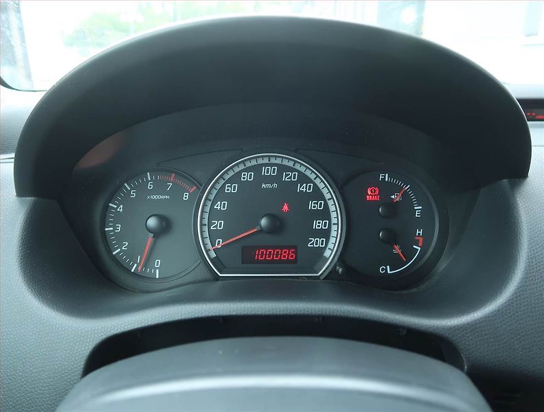 Suzuki Swift (2007) 1.3, nová STK, jezdí výborně - fotka 11 z 15