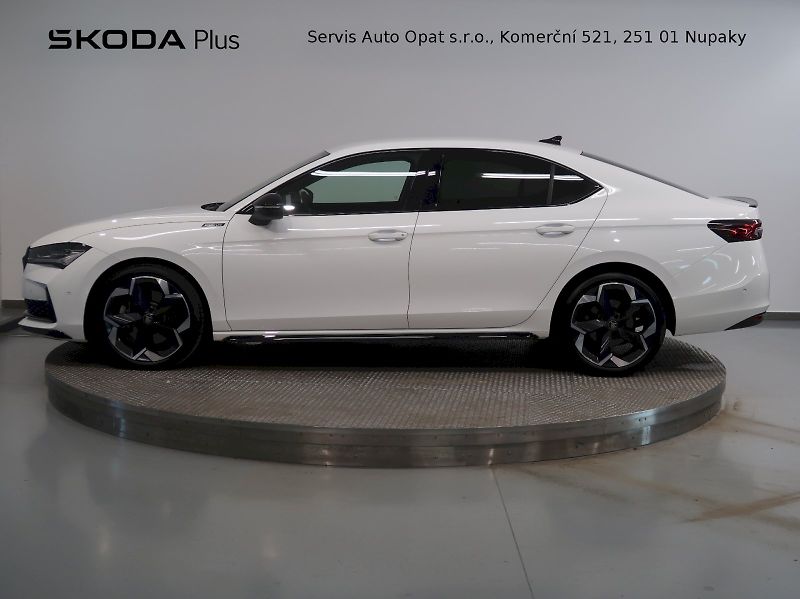 Škoda Superb (2025) SPORTLINE 2.0TSI 195KW DSG WEB - fotka 3 z 46