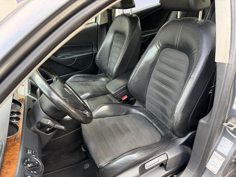 Volkswagen Passat 2,0 TDI 4x4 servis  - fotka 12 z 30
