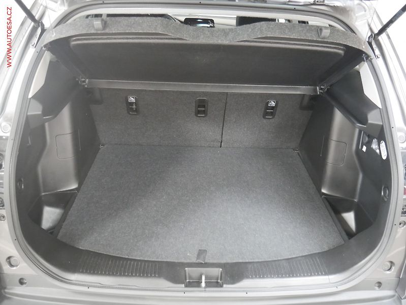 Suzuki S-Cross (2024) 1.4i 4x4, 1.maj,ČR, servis - fotka 7 z 23