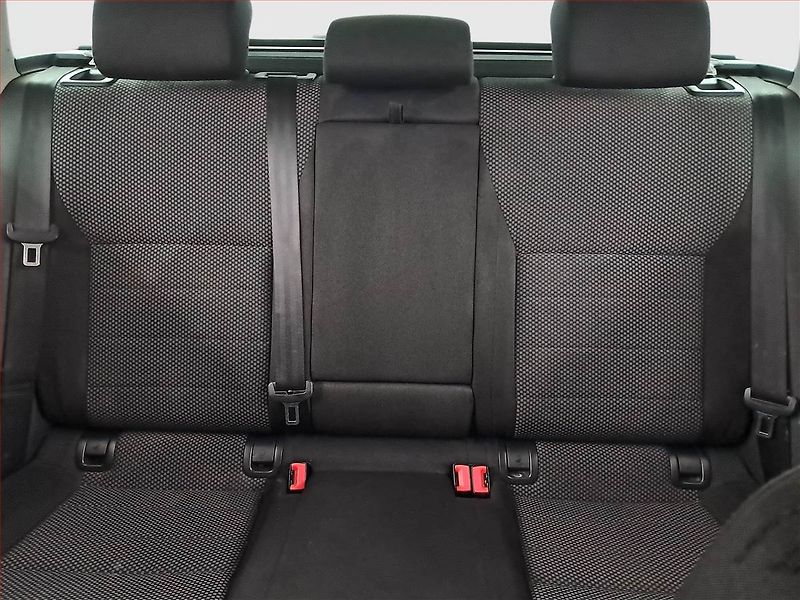 Škoda Octavia (2014) 1.6 TDI, Tempomat - fotka 10 z 16