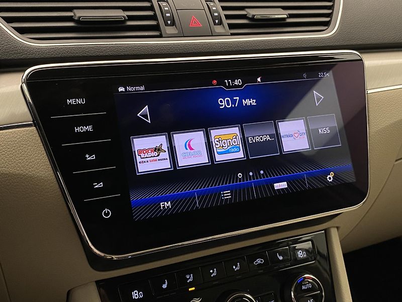Škoda Superb COMBI 2.0TDI L&K DSG CZ - fotka 37 z 64