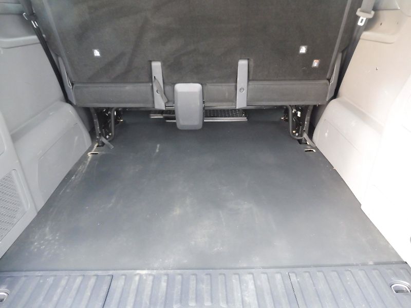 Volkswagen Caravelle (2025) Life DR 2,0 TDI 110kW 8AT - fotka 25 z 29