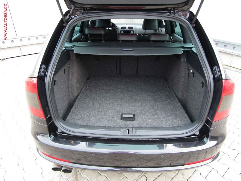 Škoda Octavia (2012) 2.0 TSi, RS, DSG, xenon, TZ - fotka 7 z 19