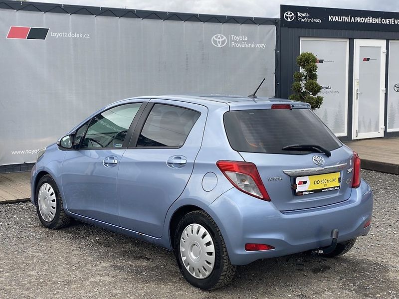 Toyota Yaris 1.33i, ČR, Active, automat - fotka 5 z 10