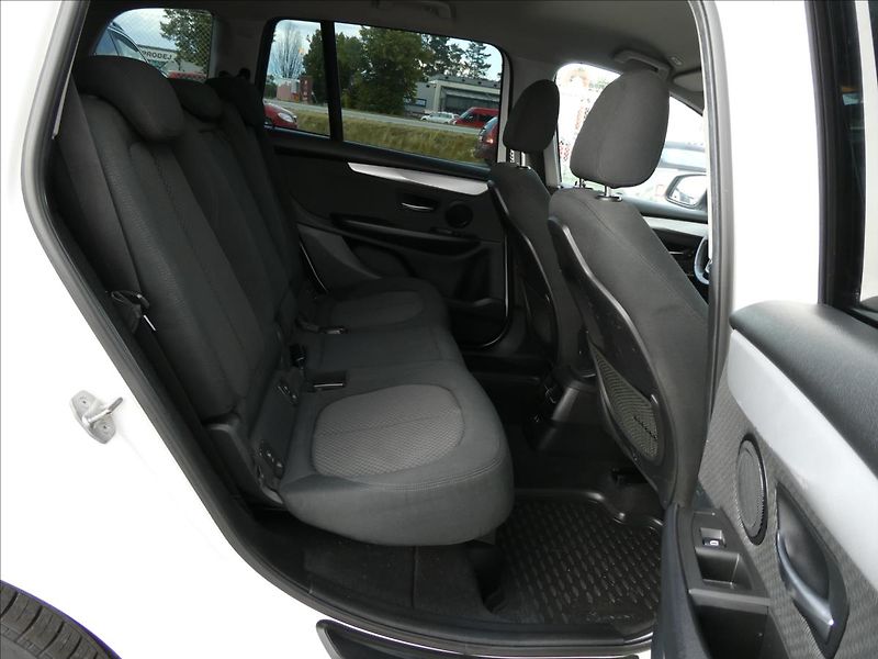 BMW Řada 2 218D 110kW GRAN TOURER - fotka 29 z 47