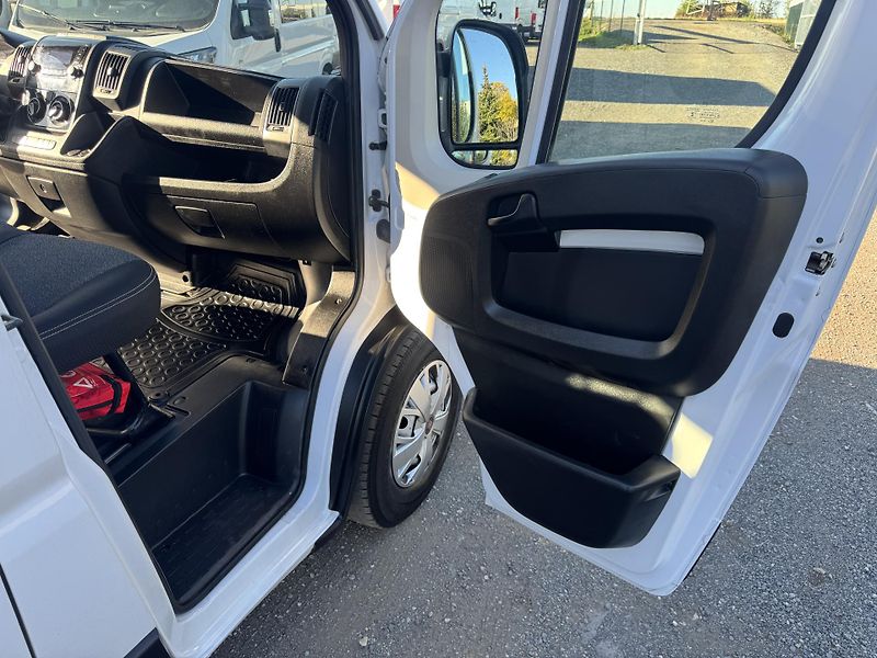 Fiat Ducato 2.3,7míst,klima,TZ:3t,DPH - fotka 27 z 43