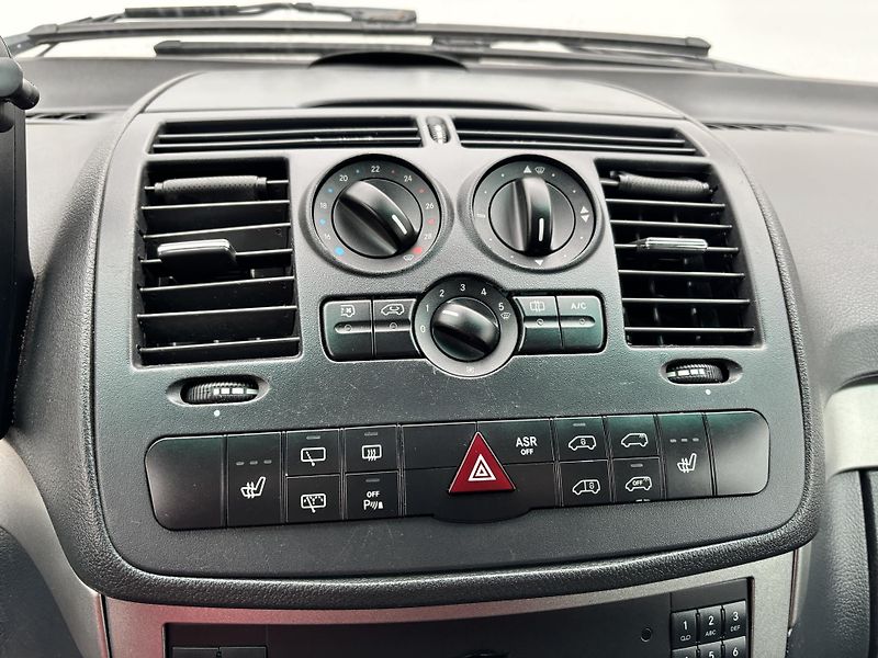 Mercedes-Benz Viano (2011) 3.0CDI V6 165KW  - fotka 23 z 25