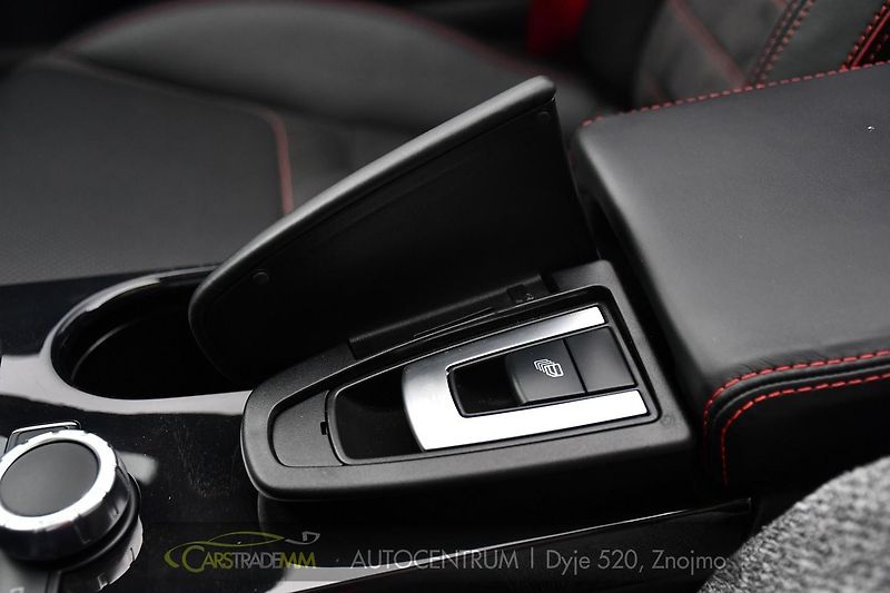 Mercedes-Benz SLC 43 AMG  - fotka 36 z 57