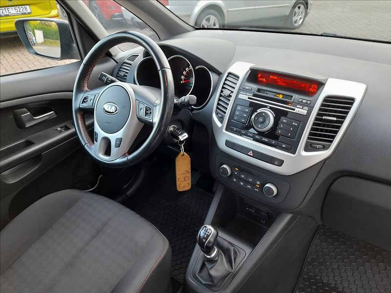 Kia Venga 1,4 i - fotka 15 z 18