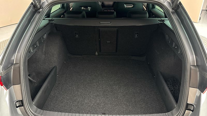 Škoda Octavia 2.0 TDI DSG 4x4 Sportline Comb - fotka 17 z 29
