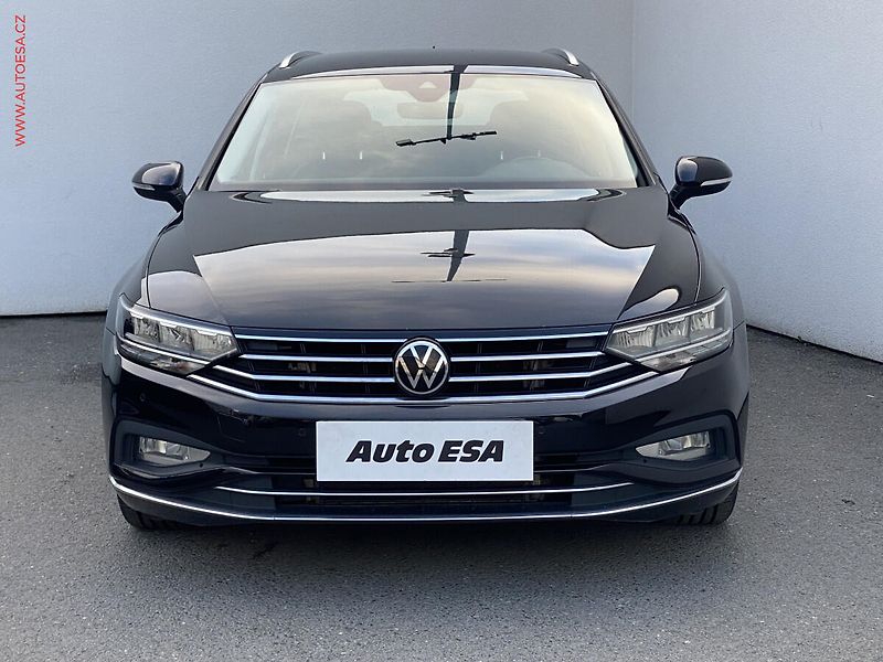 Volkswagen Passat (2021) 2.0TDi 4x4, ČR, Elegance - fotka 2 z 19