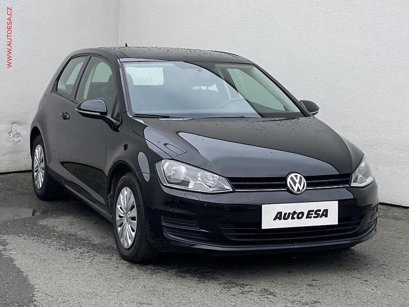 Volkswagen Golf (2015) 1.6 TDi, Trendline, navi - fotografie inzerátu
