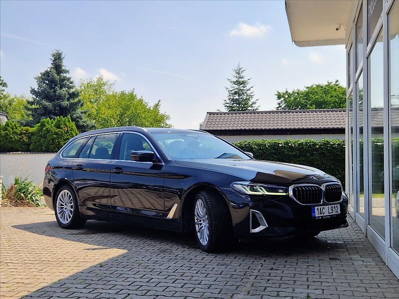 BMW Řada 5 3,0 530d TOURING KOMPLETVÝBAVA - fotka 7 z 46