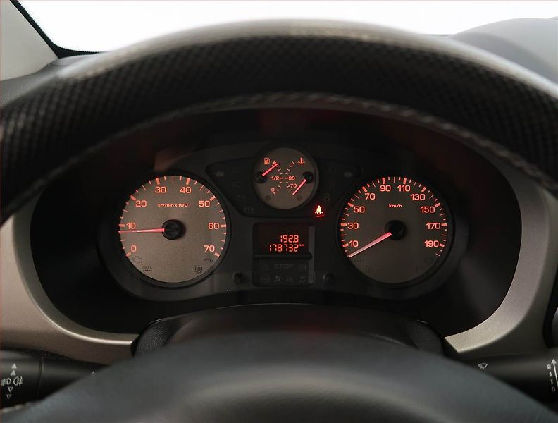 Peugeot Partner (2016) Active 1.6 BlueHDi, 5Míst, ČR - fotka 11 z 15