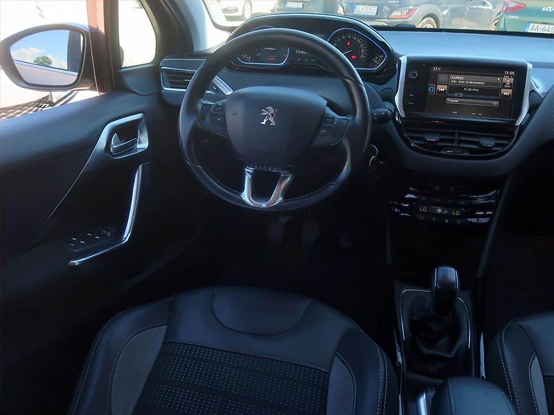 Peugeot 2008 (2017) 1.2 PureTech, Serv.kniha, Navi - fotka 7 z 13