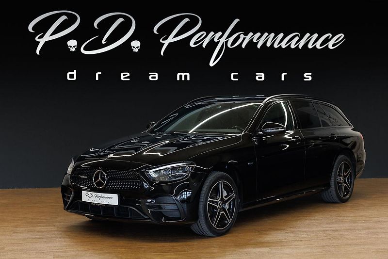Mercedes-Benz Třídy E (2021) E 300 de T 4Matic AMG Line - fotka 6 z 39
