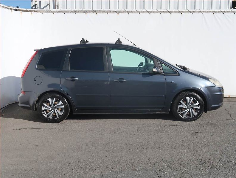 Ford C-MAX (2008) Ghia 1.6 TDCi, Tažné, Klima - fotka 6 z 17