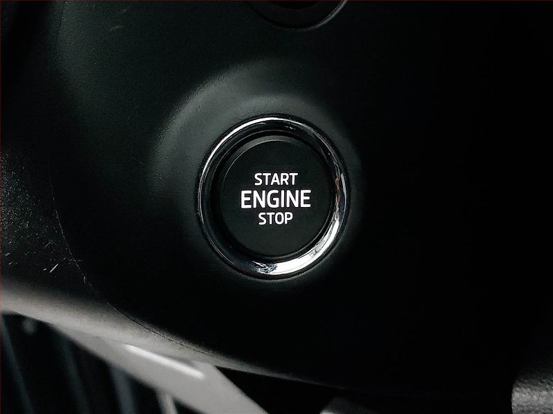 Škoda Karoq (2017) Style 1.6 TDI, Serv.kniha - fotka 21 z 23