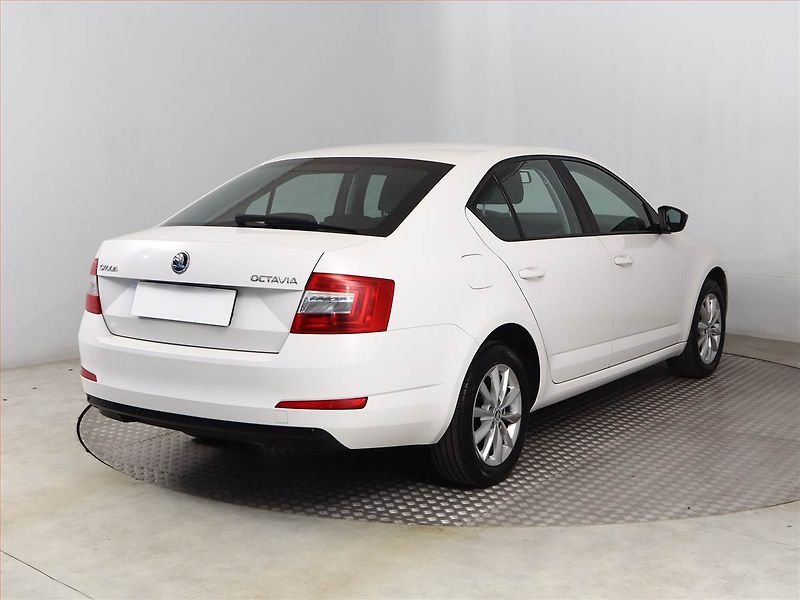 Škoda Octavia (2016) Ambition 1.6 TDI, Tempomat - fotka 5 z 12