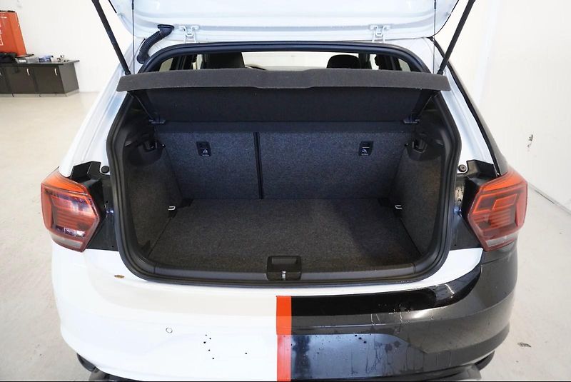 Volkswagen Polo  2,0 TSI GTI 147kW DSG6 - fotka 11 z 28