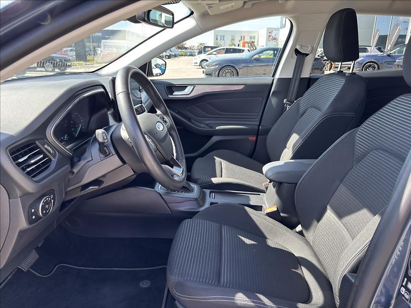 Ford Focus 1,0 EcoBoost 114kW Titanium - fotka 21 z 42