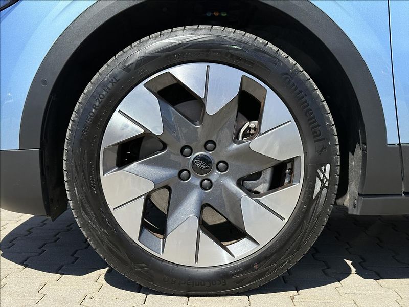 Ford Explorer BEV Premium 210kW - fotka 10 z 36