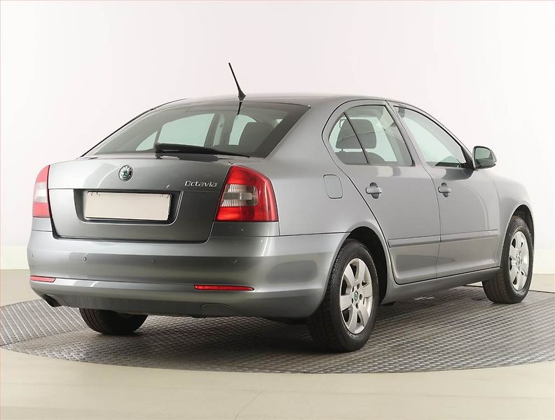 Škoda Octavia (2011) 1.6 TDI, Tempomat - fotka 5 z 18
