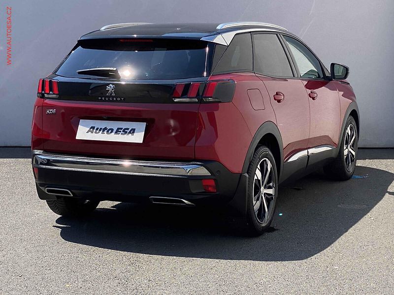 Peugeot 3008 (2019) 1.2 PT, Allure, AT, LED - fotka 4 z 19
