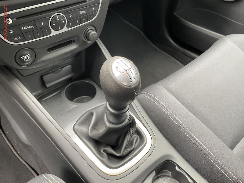 Renault Mégane (2010) 1.4TCe, 2.maj,ČR, STK3/28 - fotka 14 z 15