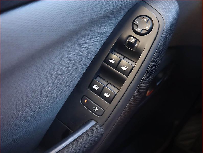 Citroën C4 Picasso (2016) PureTech 130, Serv.kniha, Navi - fotka 16 z 21