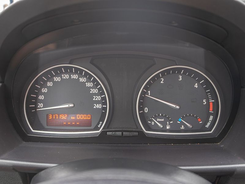 BMW X3 (2006) 2.0D 110KW – 2x Alu kola - fotka 21 z 41